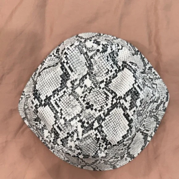 Snakeskin Print Bucket Hat - Picture 3 of 5